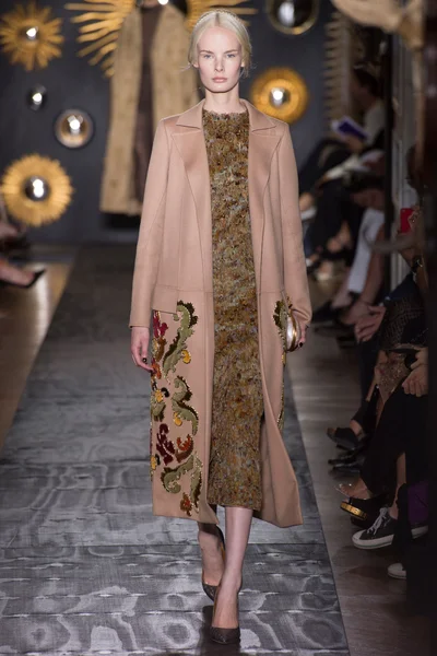 Look 23